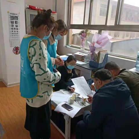 为进一步加强幼儿园各项工作管理规范化和新冠疫情防控工作常态化。10月25日下午，成县教育局领导来我园疫情防