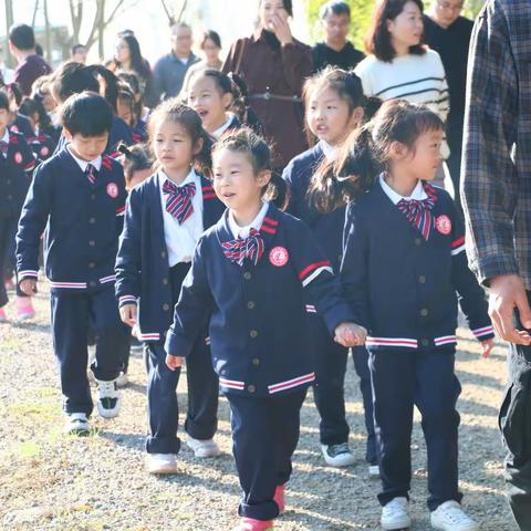 “领略田园风光，实践秋日农事”———安洲小学一（5）班蓓蕾假日小队秋游活动