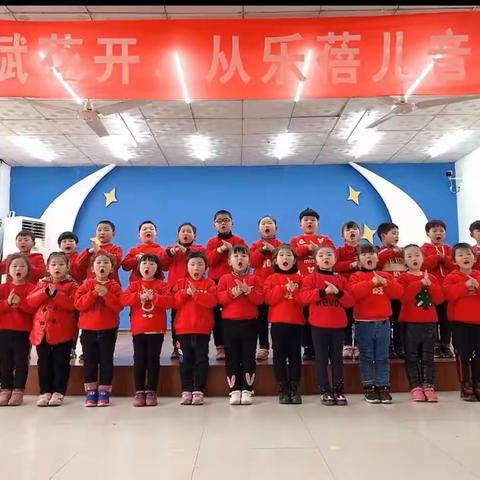 幸福大三班给大家拜年啦！