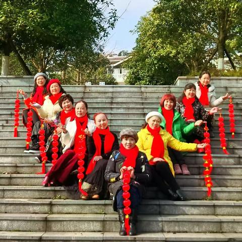 小跑团的团圆年