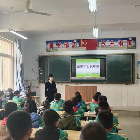 教以共进，研以致远——雷集镇中学数学组听评课活动