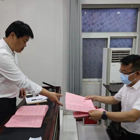 白寨镇：召开全体镇村干部会