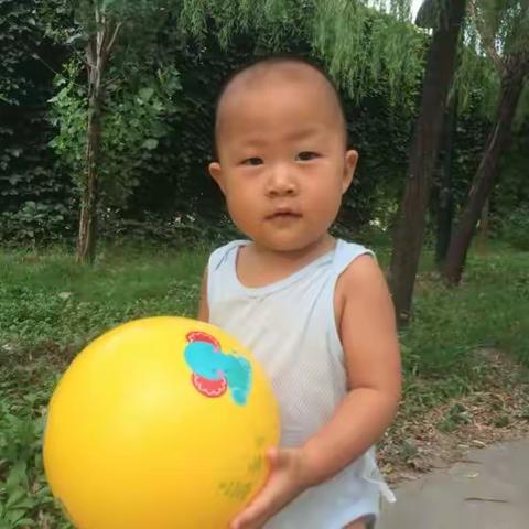 今天高兴1岁5个月了，祝宝贝快乐成长！