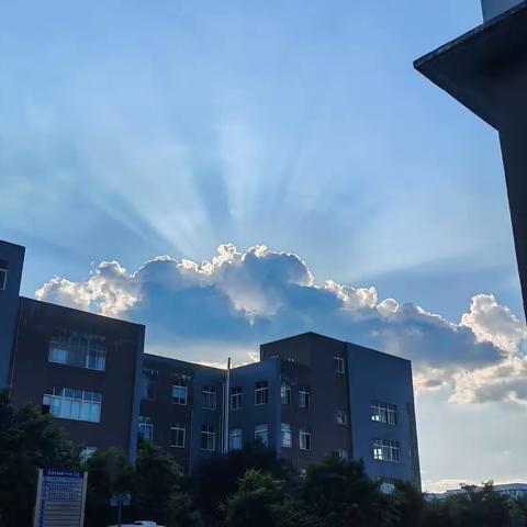 2023年秋季丰都县三峡顶级高复部开学须知