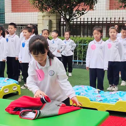 “我是劳动小能手”南江县实验小学附属幼儿园五一劳动节主题教育活动