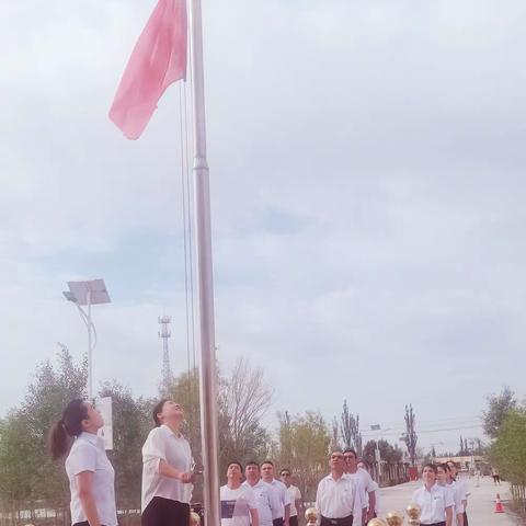 塔吉克阿巴提镇小学开展系列活动，庆祝中国共产党成立101周年