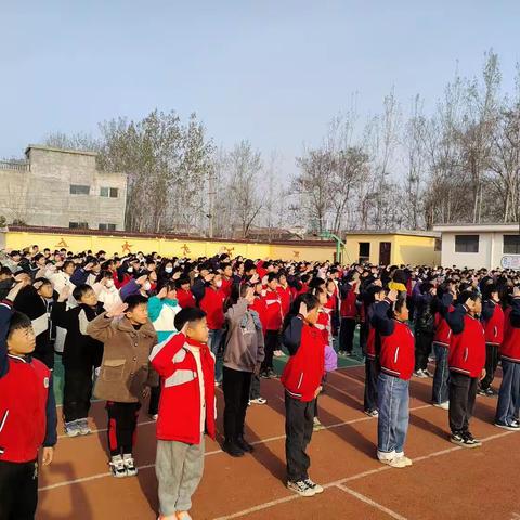 奋勇拼搏，永创辉煌