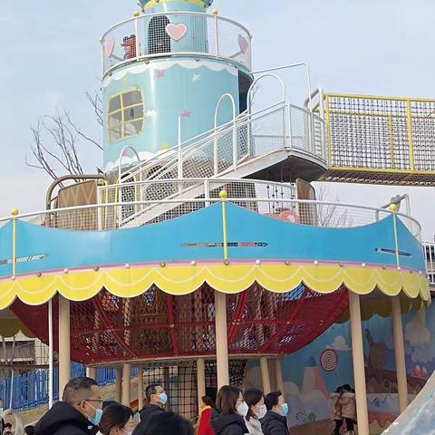 我是池阳小学二年级二班同学夏庆玲我正在参加微实践做中学户外活动