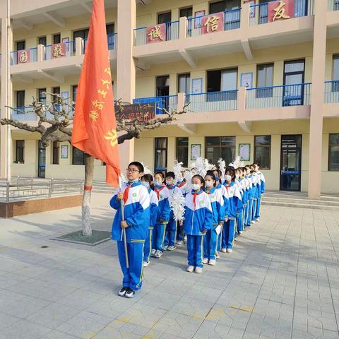 青山埋忠骨，清明祭英烈——大王店小学清明节祭扫烈士墓活动