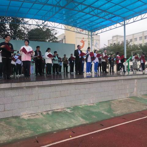 专家指导引方向 ，师生同台诵《谱写新篇章》——记《百草园》主持人李成老师走进我校指导师生朗诵