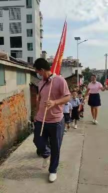 缅怀革命先烈，传承红色文化——小金童幼儿园带领小朋友们走进新田人民英雄纪念碑