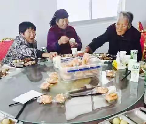 岁岁重阳，今又重阳，太平干部下村忙