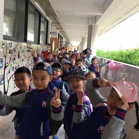 文外一（2）班“我和春天有个约会”