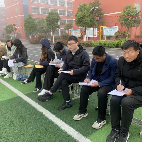 共研体育课，强健其体魄