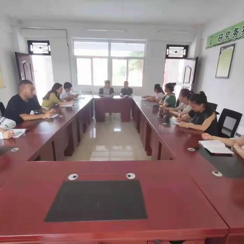 【研修动态】课题申报研讨  助推专业成长——潼关县艺体“名师+”研修共同体课题申报研讨活动纪实