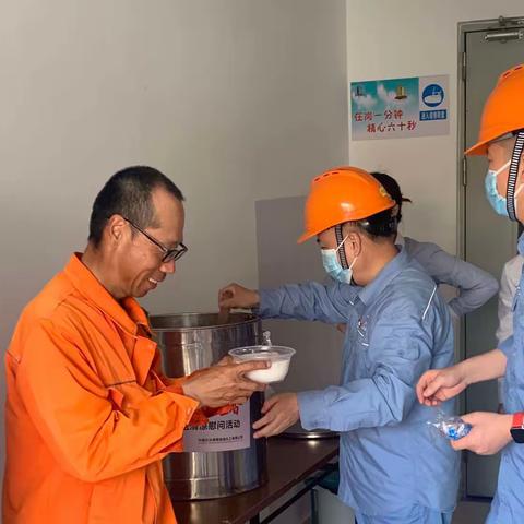 沧州渤海海南分公司商储储罐检修 高温下最美的身影