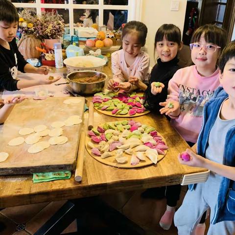 浓情冬至      快乐相聚    ——郑东新区实验学校二年级冬至包饺子活动