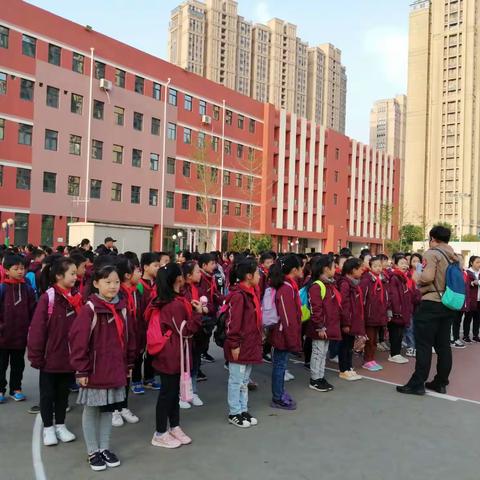 我是小小地质员                                            ——雪花洞/豫西抗日纪念馆研学旅行