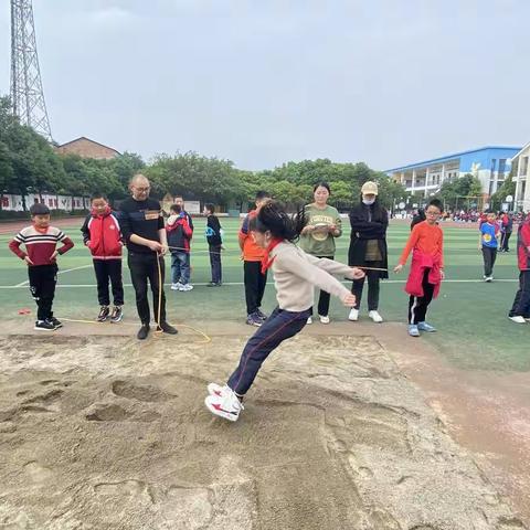 绵竹市土门学校更名仪式暨麓棠学校第一届秋季田径运动会成功举行