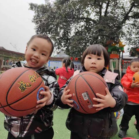 天华幼儿园【班级动态】小一班周记—《我运动我快乐》