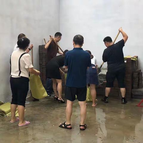 遵化支行同心筑力 以雨为令 打好防汛“保卫战”