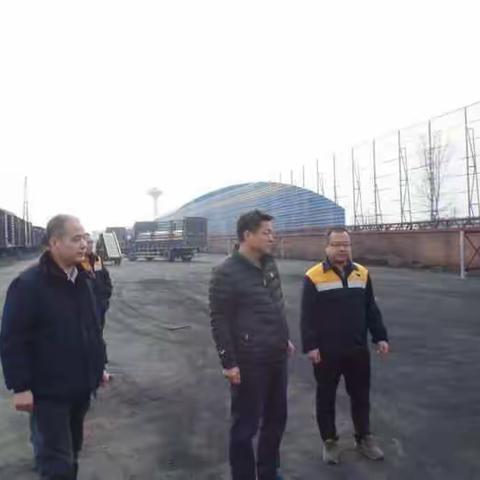 站长王光为副站长秦飞到西阳村车站调研指导工作