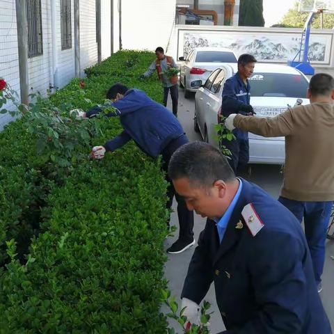 西阳村车站整治卫生环境 喜迎祖国华诞