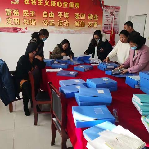 旧城镇中心学校营养餐工作交流现场会议