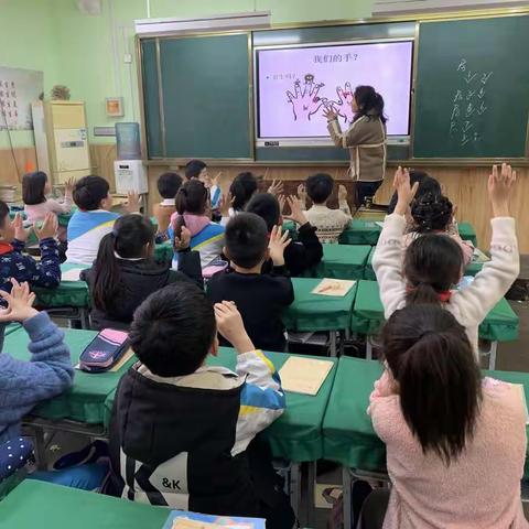 开封市汴京路小学爱国卫生月活动小结