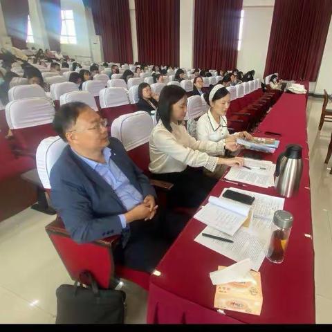 深度学习提升素养，思维碰撞共同成长—记基于深度学习的“素养活动”课堂范式研讨会有感