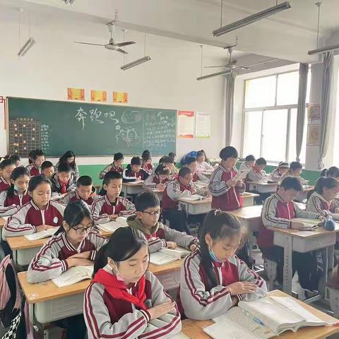 以梦为马，不负韶华——记六年级七班班级活动展示