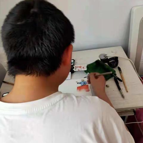 牢记党史，不忘党恩，我们一起共同行动!