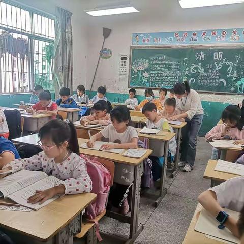 双减促学乐其中，关爱孩子暖心灵——记于都县第六小学四年级组课后服务活动掠影