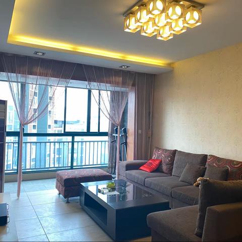 状元府邸电梯精装套三双卫120平米，可改套四，62.8万，随时看房子