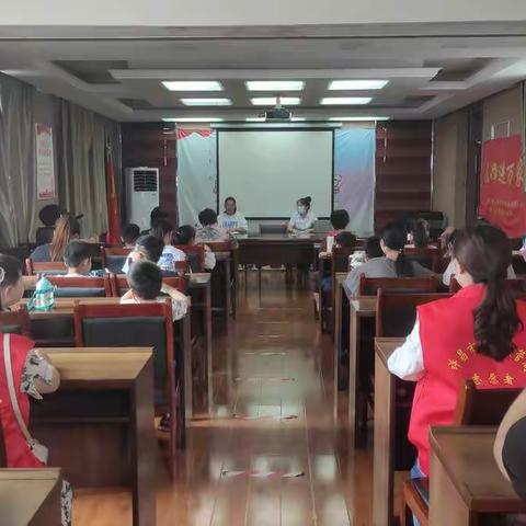 光明社区党委开展8月份主题党日活动