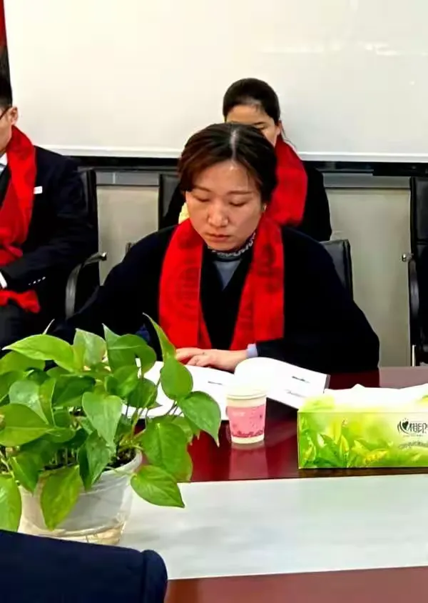 接下来，公司金融部于岚副主任对公司板块开门红活动方案进行宣讲:强调日常工作中，要认真研究各种竞赛办法