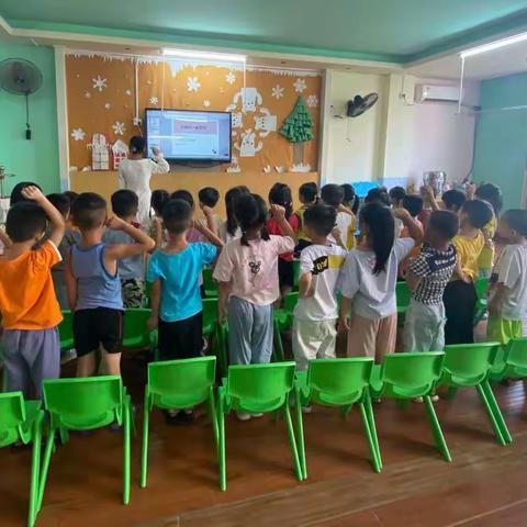 上宜小博士幼儿园爱国主义教育——警报又鸣，勿忘历史，吾辈自强