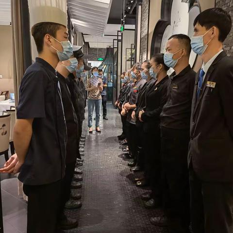 深圳店万象天地店本周培训。