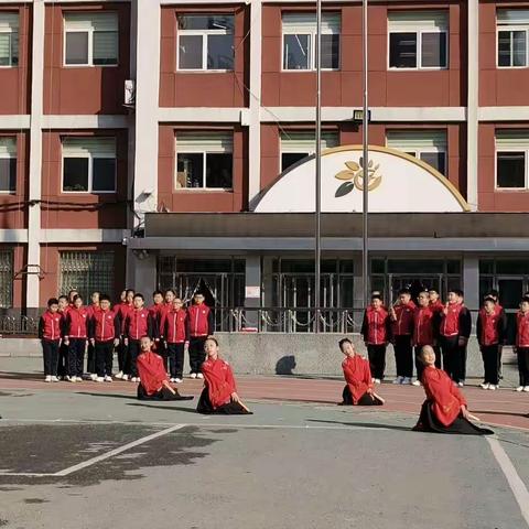 【太阳·升旗】五（4）中队 《诵读经典 与经典同行》特色升旗仪式