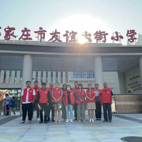 四年级11班家长执勤剪影