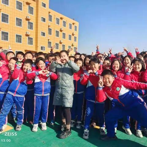 未来星园林小学“感党恩，唱响中国梦”歌唱比赛