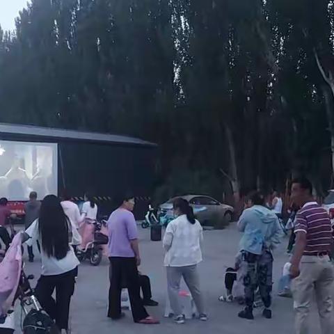 新时代·新征程 |北环街道春和社区播放红色电影，弘扬爱国情怀，献礼百年华诞