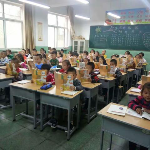 别看我小，我也会阅读哟 ――育才小学一年级学生阅读