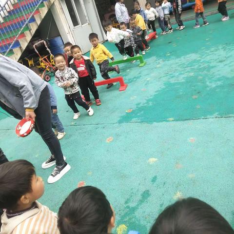 最美清晨——水母幼儿园丰富多彩晨间活动