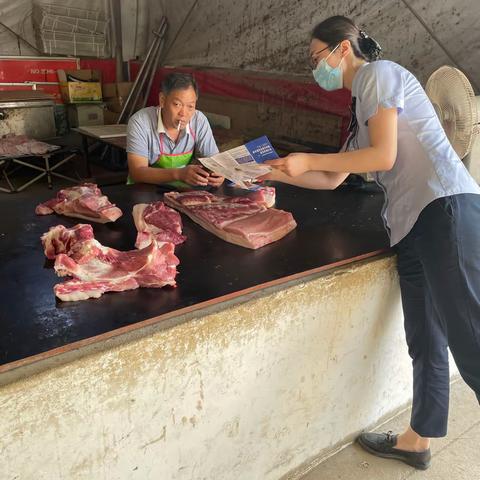 盱眙农商行兴隆支行开展反假币宣传月活动