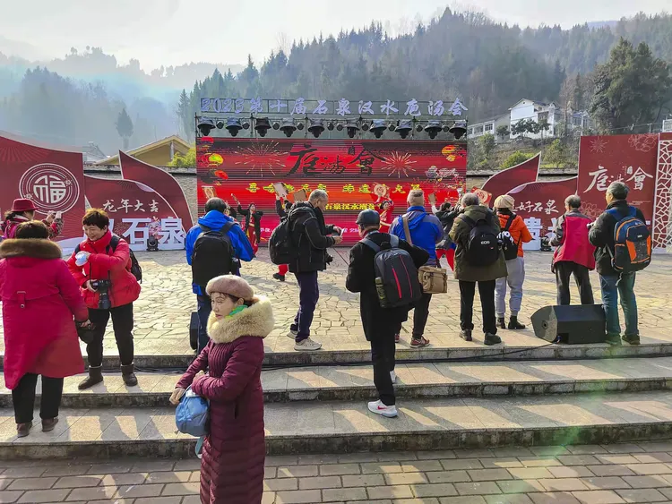 中坝镇的"二十四孝文化长廊"