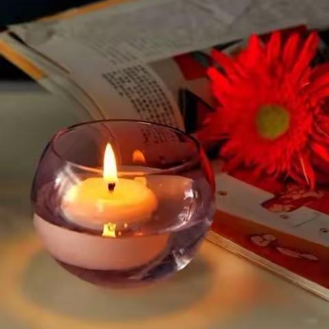 《点一盏心灯，与岁月同行》——节选自网络文章《心灯》