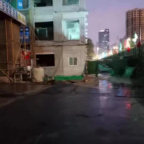 东关南街街办综网中心开展治污减霾夜间巡查工作