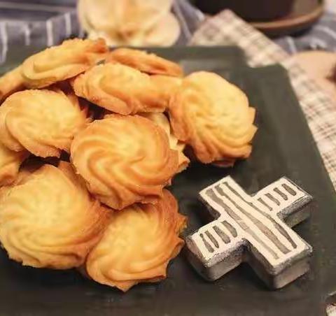 弋江镇第二小学五七班—家长进课堂之“快乐的烘焙时光”