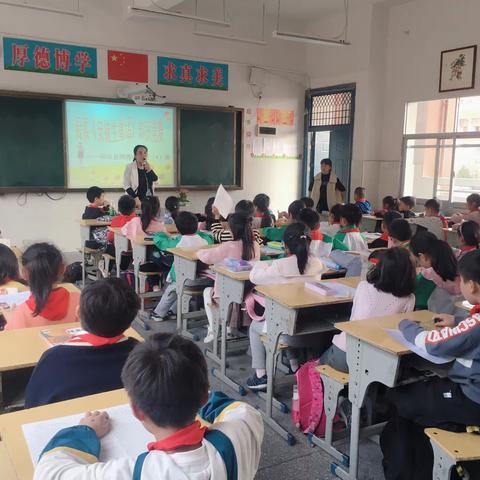 古诗配画评比And阅读《安徒生童话》知识竞赛